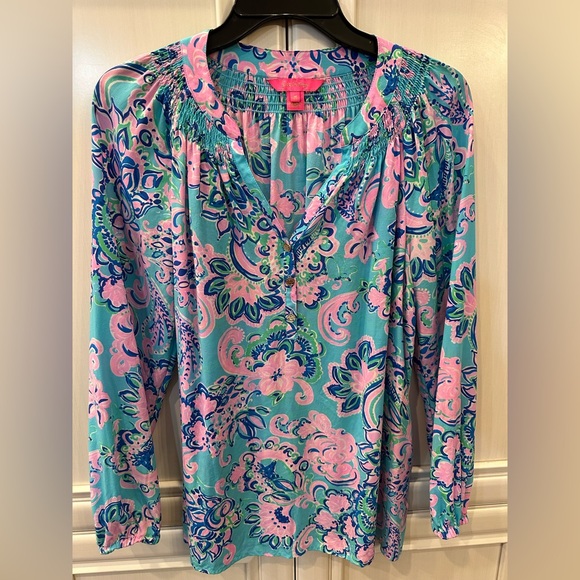 EUC Lilly Pulitzer Elsa Silk Blouse, Blue Horizon Jungle Sunrise, medium - Picture 2 of 3